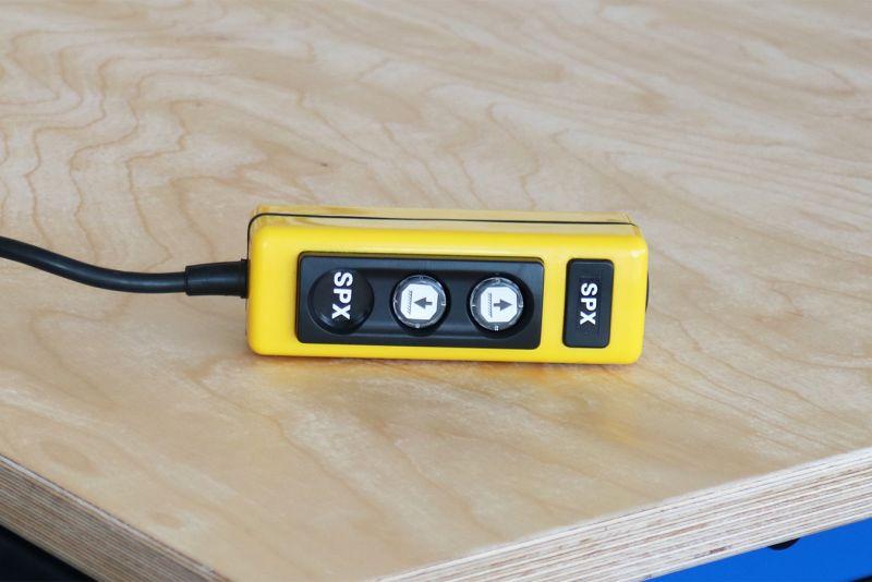 Ledningsført fjernkontroll til accuDrive E 330 løftebord