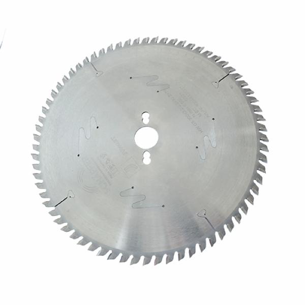 Rundsavklinge HM 300 mm - snitbredde 3,2 (2,2) mm - centerhul 30 mm Z70, 10° G5