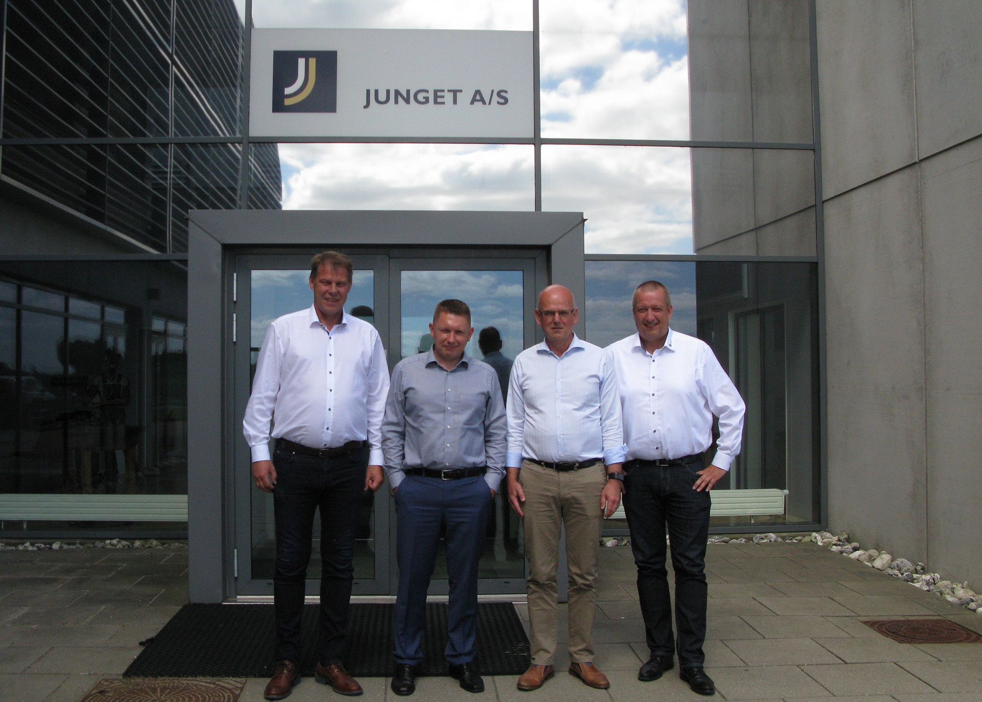 Junget - ny eneforhandler af elumatec